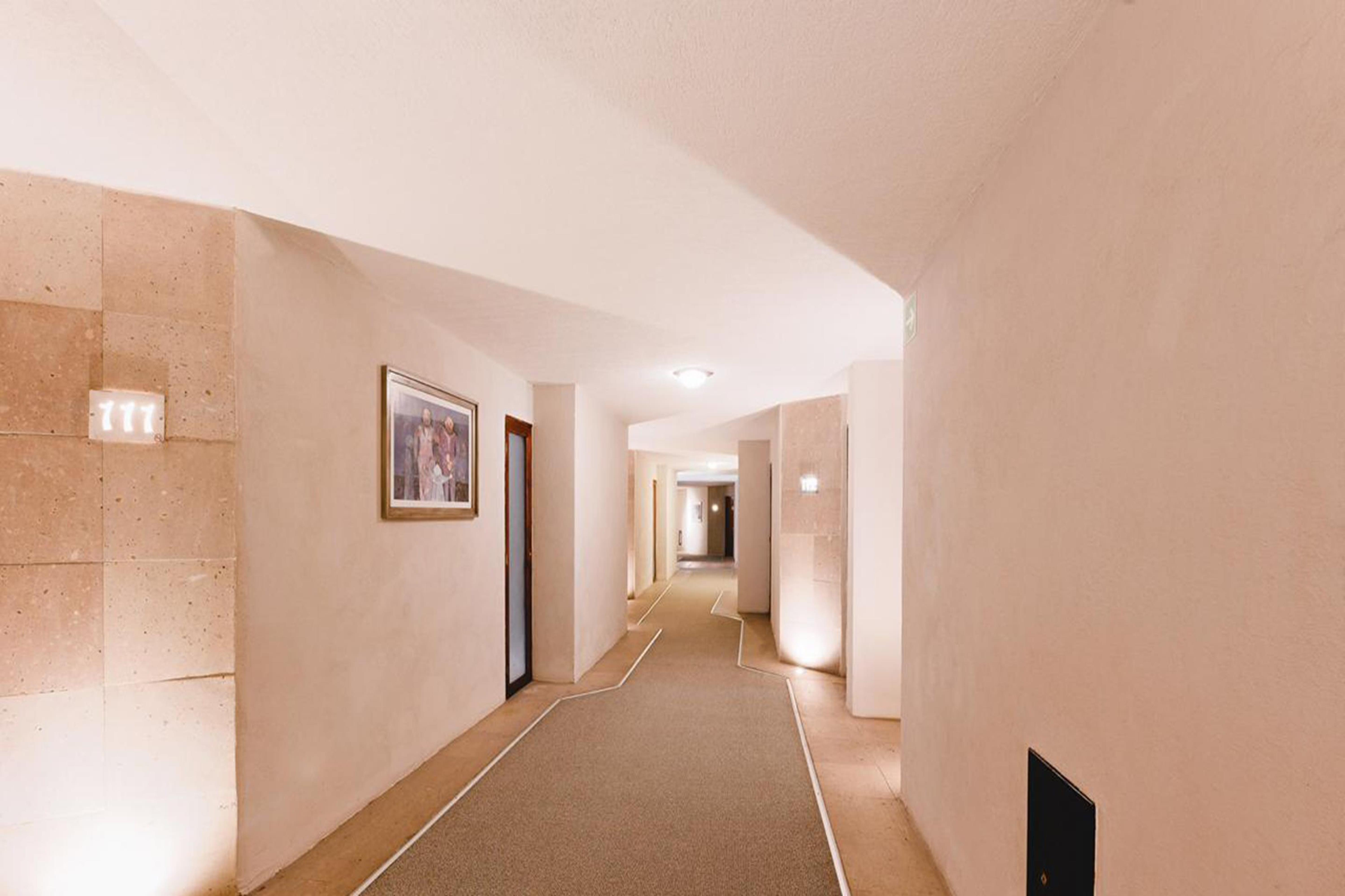 โรงแรมเรอัล เด มินาส ซานมิเกล เด อาเญนเด ภายนอก รูปภาพ A corridor