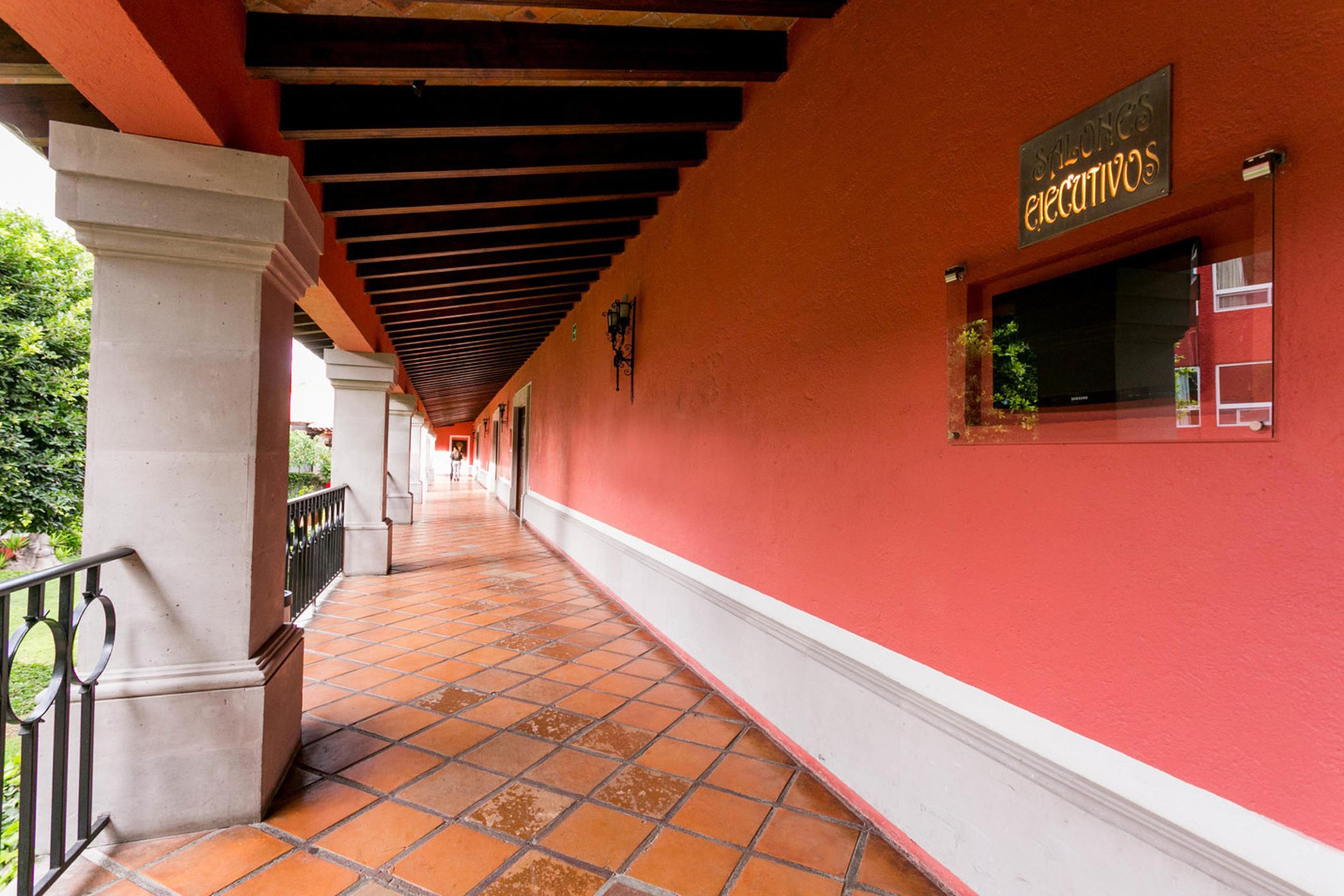 โรงแรมเรอัล เด มินาส ซานมิเกล เด อาเญนเด ภายนอก รูปภาพ Corridor of the hotel
