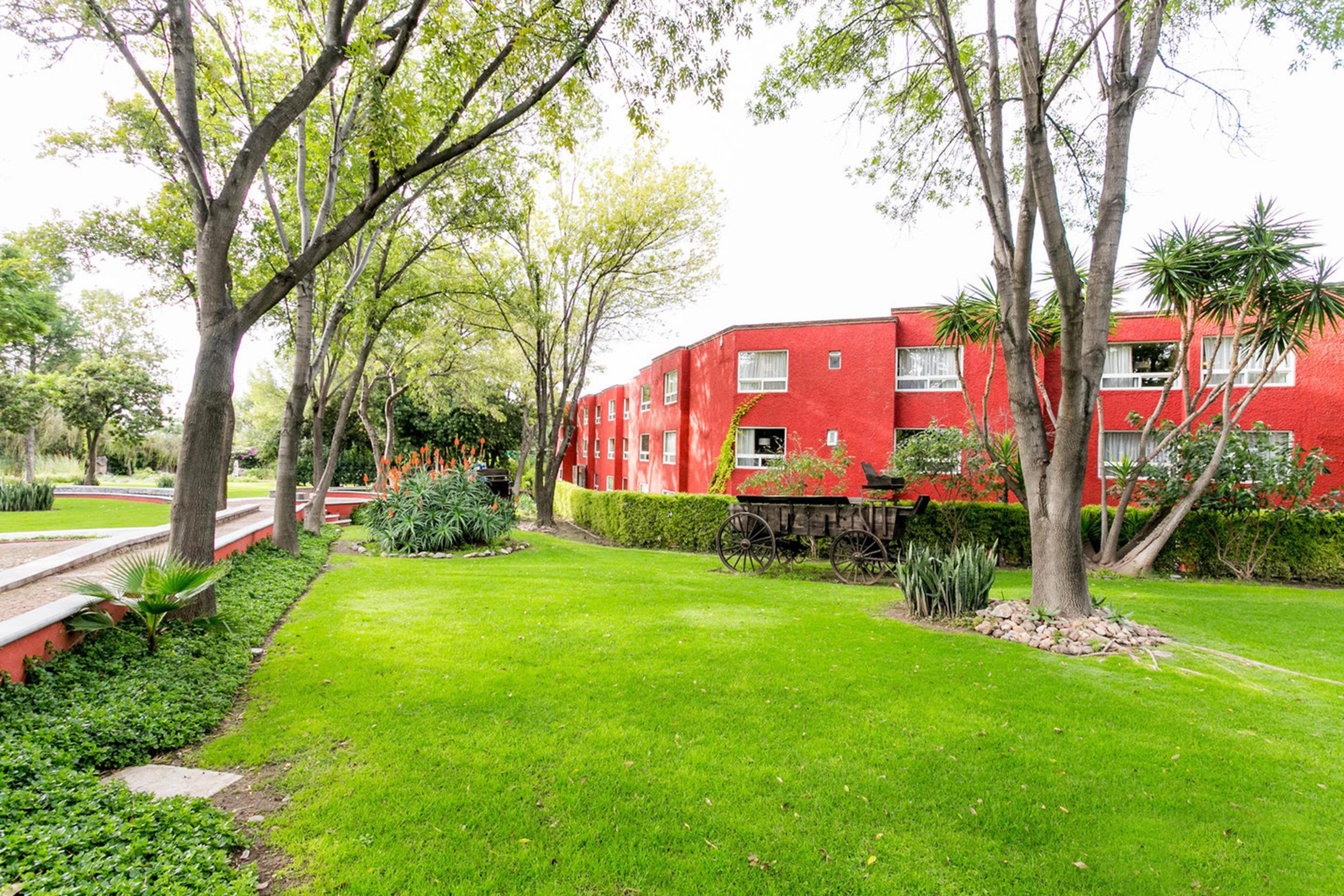 โรงแรมเรอัล เด มินาส ซานมิเกล เด อาเญนเด ภายนอก รูปภาพ Residential buildings in Lomas de Chapultepec