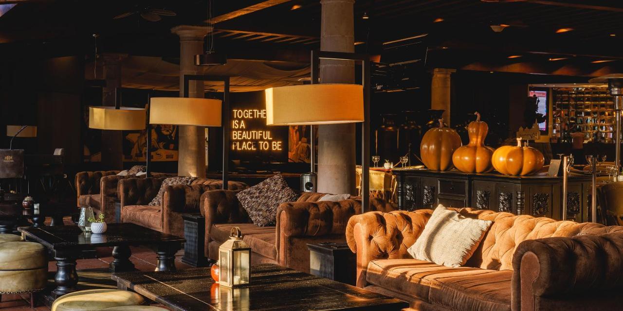 โรงแรมเรอัล เด มินาส ซานมิเกล เด อาเญนเด ภายนอก รูปภาพ The lobby of the hotel